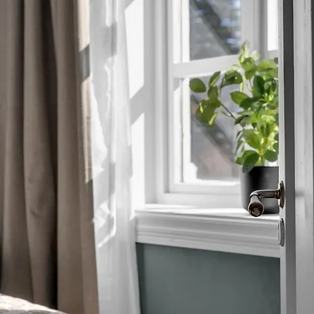 Stylish With Mountain View Daire Tromsø