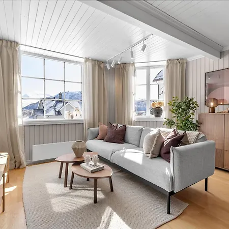 Stylish With Mountain View Tromsø