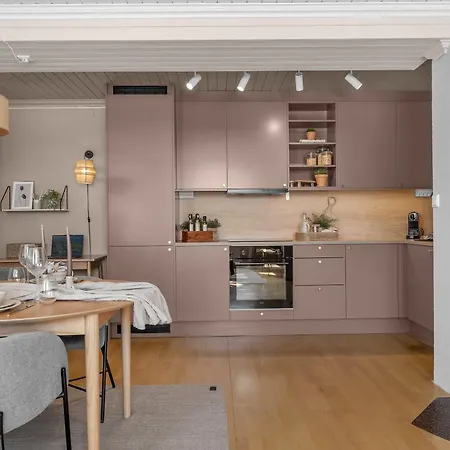 Stylish With Mountain View * Tromsø