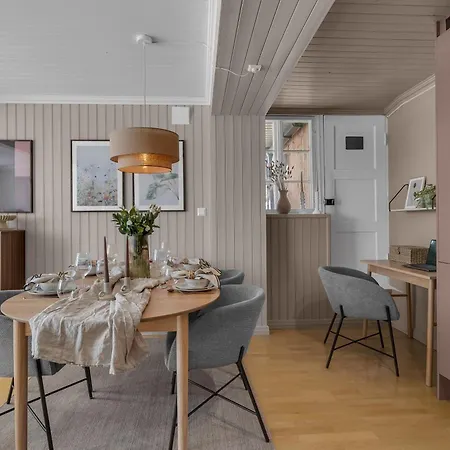Apartment Stylish With Mountain View *